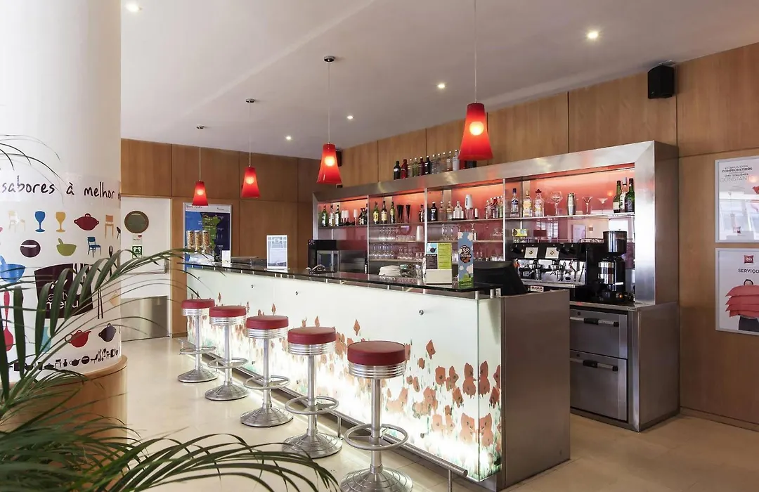 Hotel Ibis Porto Sao Joao-1